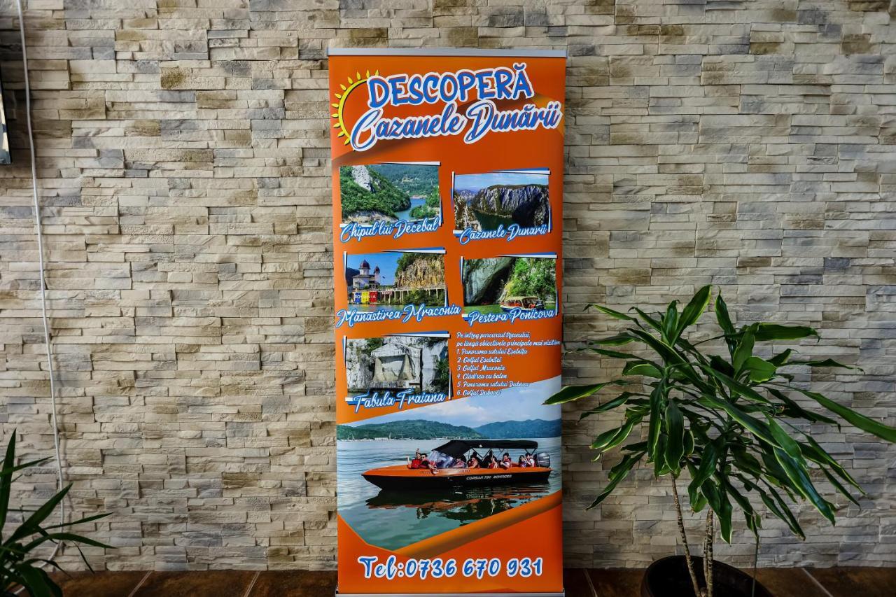 Pensiunea Celestin Ieşelniţa 외부 사진